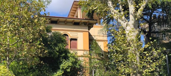 8 rooms Apartment in Foligno, Italy No. 1859 19