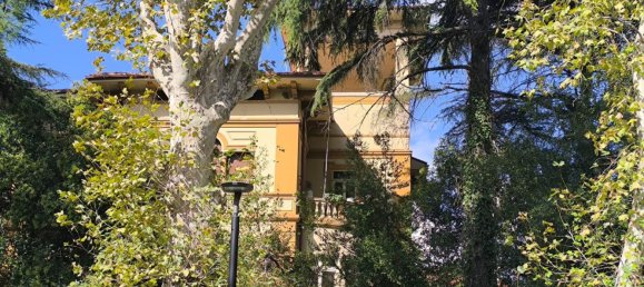 8 rooms Apartment in Foligno, Italy No. 1859 17