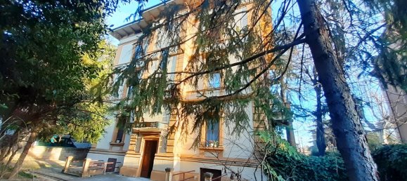 8 rooms Apartment in Foligno, Italy No. 1859 24