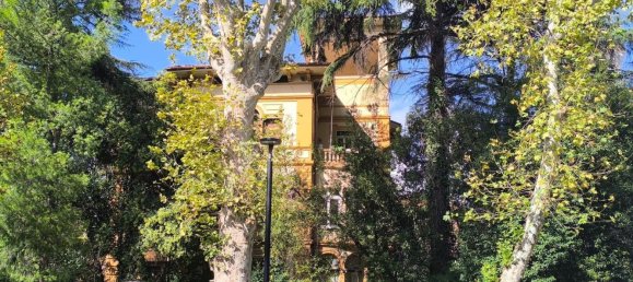 8 rooms Apartment in Foligno, Italy No. 1859 15