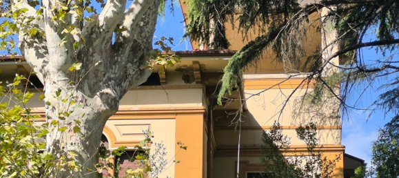 8 rooms Apartment in Foligno, Italy No. 1859 16