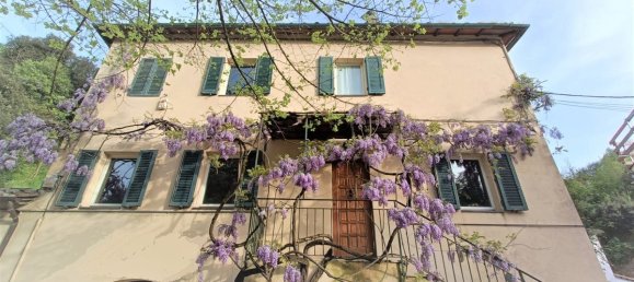 5 rooms Apartment in Siena, Italy No. 100002 3