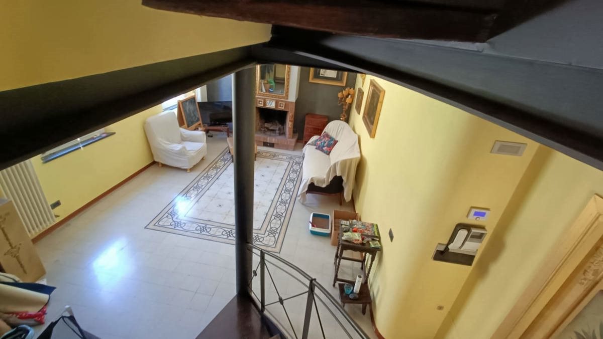 5 rooms Apartment in Siena, Italy No. 100002