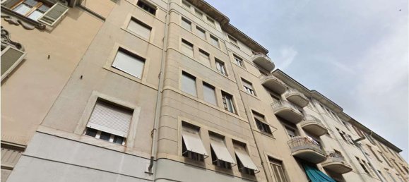 3 rooms Apartment in Turin, Italy No. 10335 4