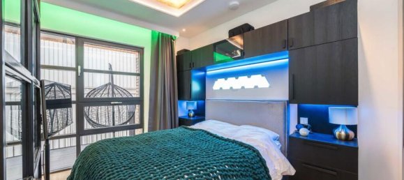 Studio in London, United Kingdom No. 5650 9