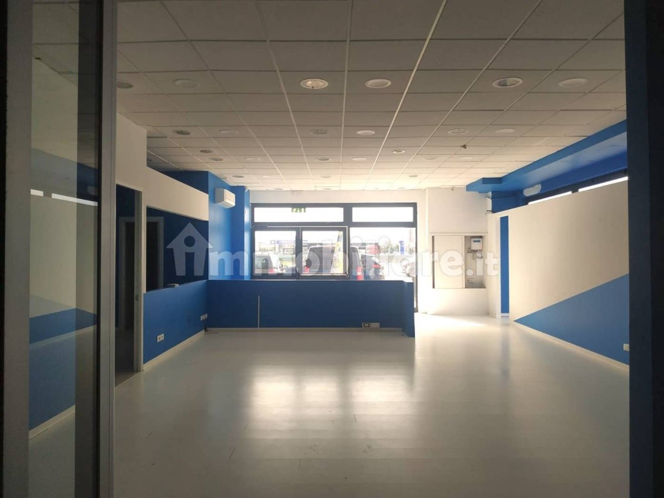 Imóvel comercial de 5 divisões em Udine, Italy N.º 336709