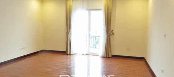 4 bedrooms Villa in Long Bien, Vietnam No. 3318 7