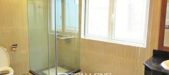 4 bedrooms Villa in Long Bien, Vietnam No. 3318 5