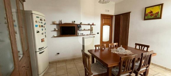 3 bedrooms Apartment in Naples, Italy No. 167559 8