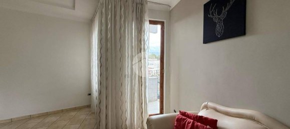 3 bedrooms Apartment in Naples, Italy No. 167559 5
