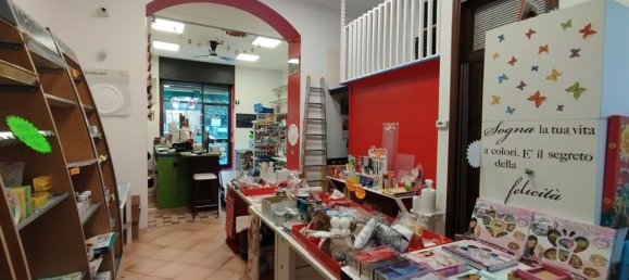 Gewerbliche Immobilie in Milan, Italy 75m², Nr. 244221 12