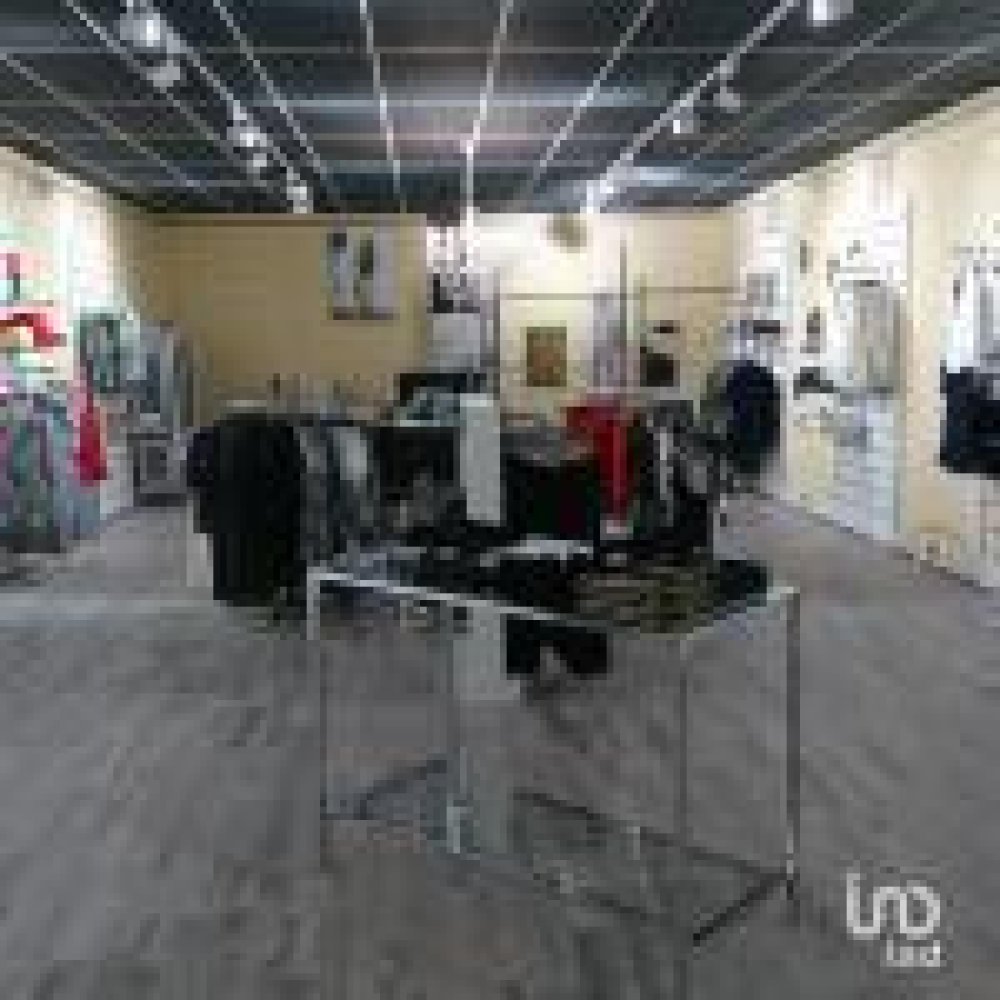 Fabrik in Elne, France 140m², Nr. 20484