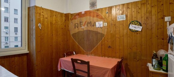 4 bedrooms Apartment in Rome, Italy No. 310970 17