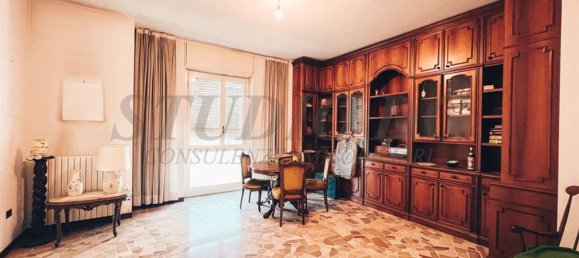 3 bedrooms Apartment in Seveso, Italy No. 364325 4
