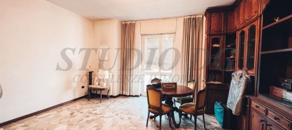 3 bedrooms Apartment in Seveso, Italy No. 364325 2