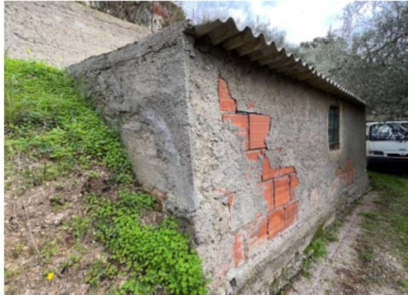 31m² Garage in Messina, Italy No. 399180