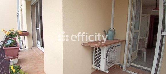 Apartamento de 2 dormitorios en Le Pontet, France No. 358302 8