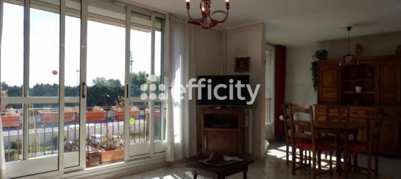 Apartamento de 2 dormitorios en Le Pontet, France No. 358302 4