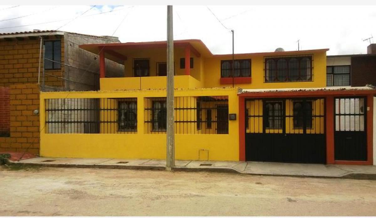 Casa de 5 dormitorios en San Cristóbal de las Casas, Mexico No. 175692