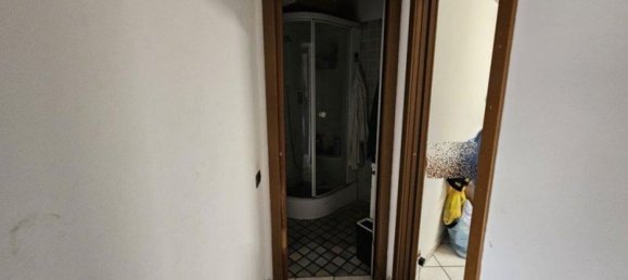 3 rooms Apartment in Rome, Italy No. 30752 18
