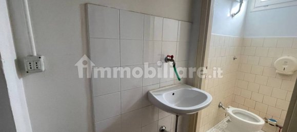 1 room Commercial property in Rome, Italy No. 205894 4
