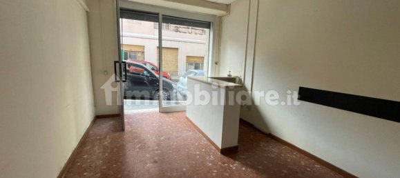 1 room Commercial property in Rome, Italy No. 205894 5