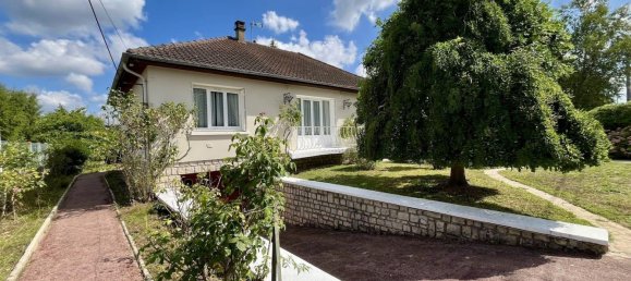 3 bedrooms House in Saint-Pierre-les-Nemours, France No. 296384 12