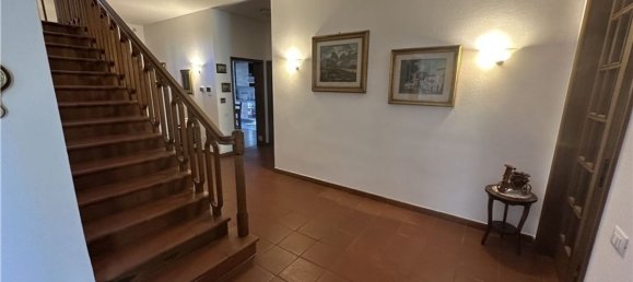 10 rooms Villa in Empoli, Italy No. 64518 8