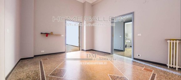 6 rooms Apartment in Genoa, Italy No. 143529 10