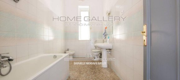 6 rooms Apartment in Genoa, Italy No. 143529 28