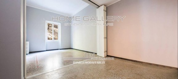 6 rooms Apartment in Genoa, Italy No. 143529 4