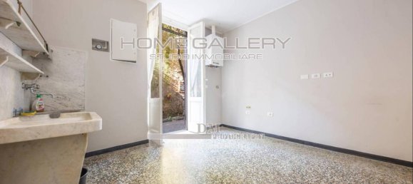 6 rooms Apartment in Genoa, Italy No. 143529 11