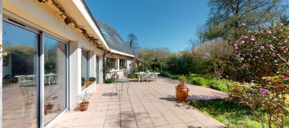 5 bedrooms House in Gouesnach, France No. 201496 2