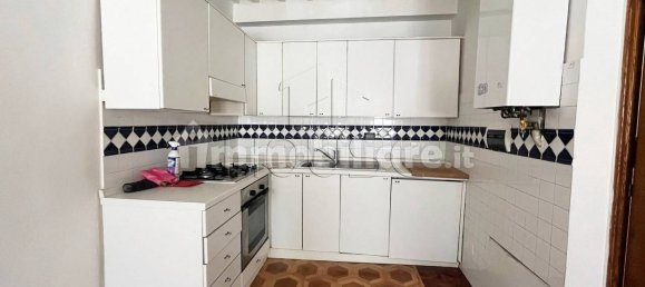 1 bedroom Apartment in Arezzo, Italy No. 267093 7