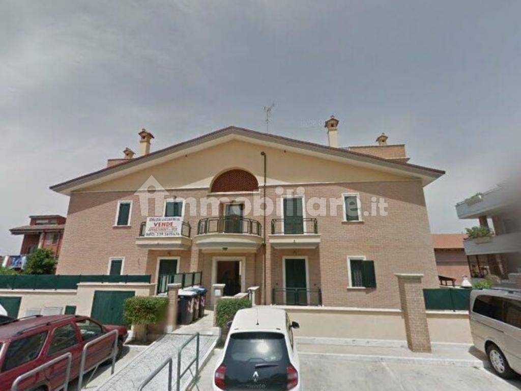 6 bedrooms Apartment in Rome, Italy No. 11099