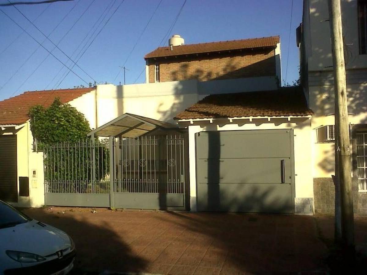 3 Schlafzimmer Haus in Lanus, Argentina, Nr. 15867