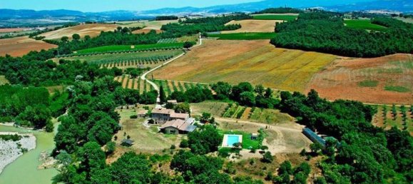 Studio in Cinigiano, Italy No. 1432 2