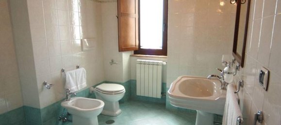 12 rooms House in Montefiascone, Italy No. 27167 26