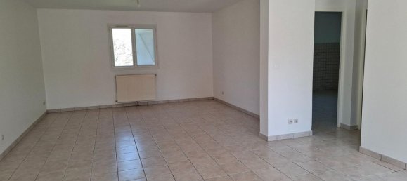 3 bedrooms House in Eure, France No. 359549 3