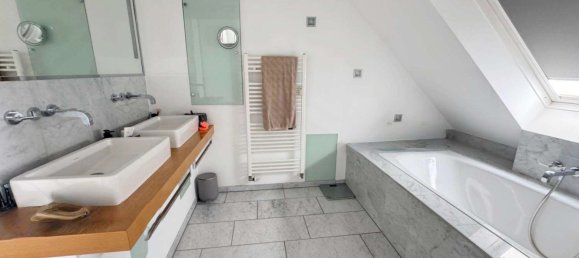 Дуплекс с 3 спальнями в Дюссельдорф, Германия № 247284 3