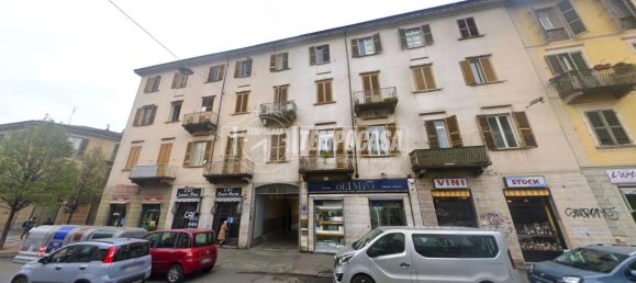 3 rooms Apartment in Turin, Italy No. 153683 4