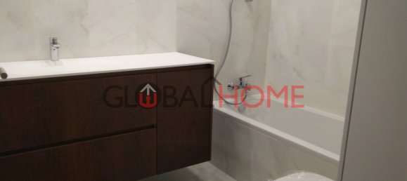 4 bedrooms Apartment in Porto, Portugal No. 78658 8