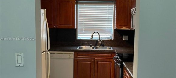 2 غرف نوم عقار تجاري في Miami, USA رقم 615723 13