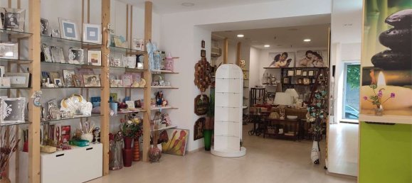 270m² Commercial property in San Cataldo, Italy No. 359857 4