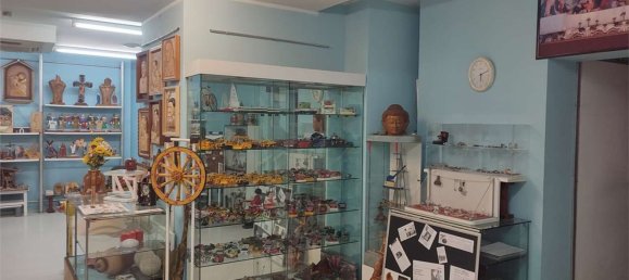 270m² Commercial property in San Cataldo, Italy No. 359857 10