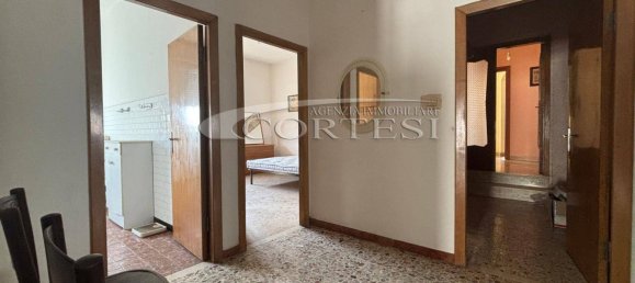 Apartamento de 8 habitaciónes en Mondolfo, Italy No. 174713 11