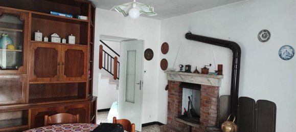 6 rooms House in Grondona, Italy No. 129352 8