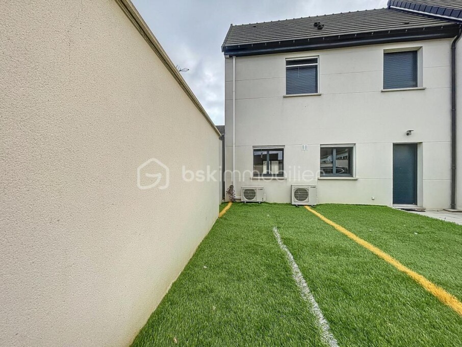 3 chambres Maison à Fontenay-Trésigny, France No. 324171