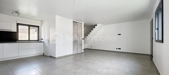 3 chambres Maison à Fontenay-Trésigny, France No. 324171 3