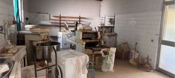 5 bedrooms House in Como, Italy No. 361892 8